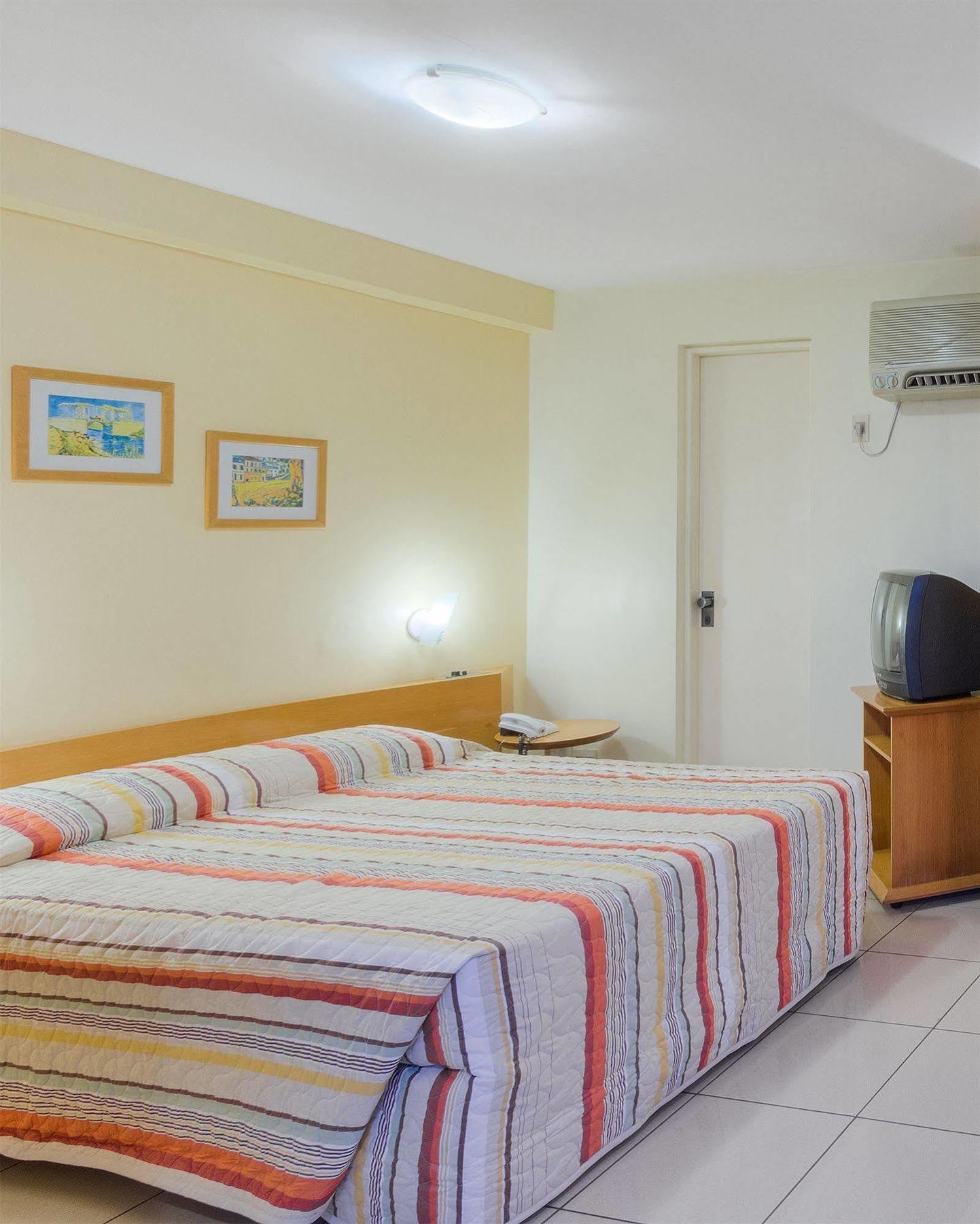 Flats Praia Mansa 3*